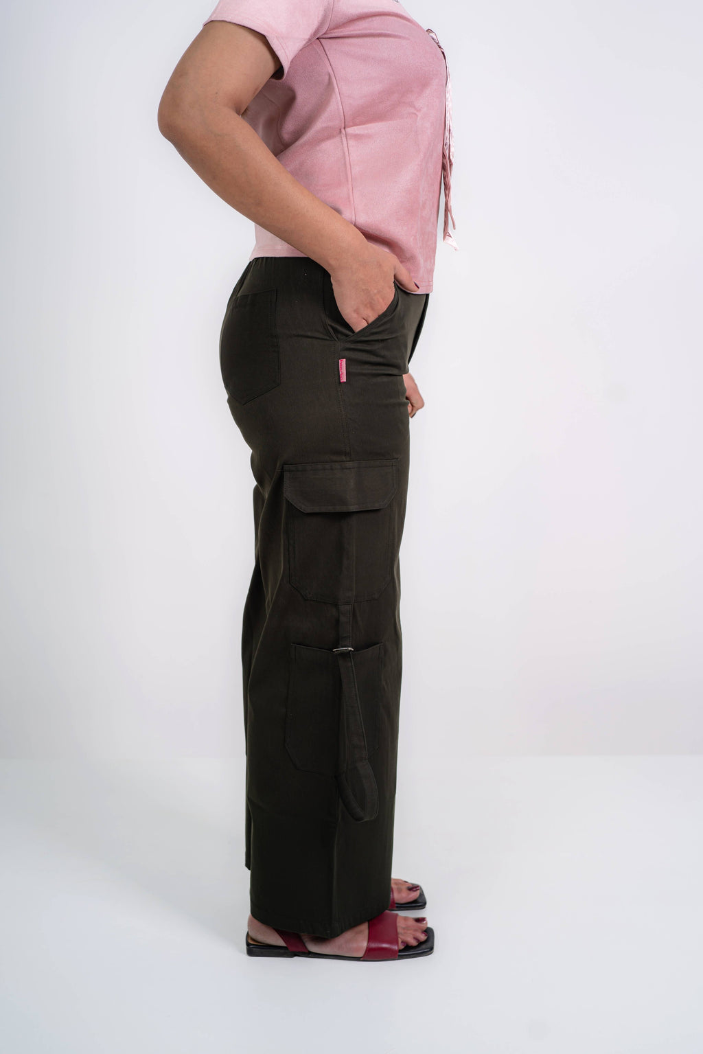 Relaxed Fit Cargo Everyday wide pants (Bottle Green)
