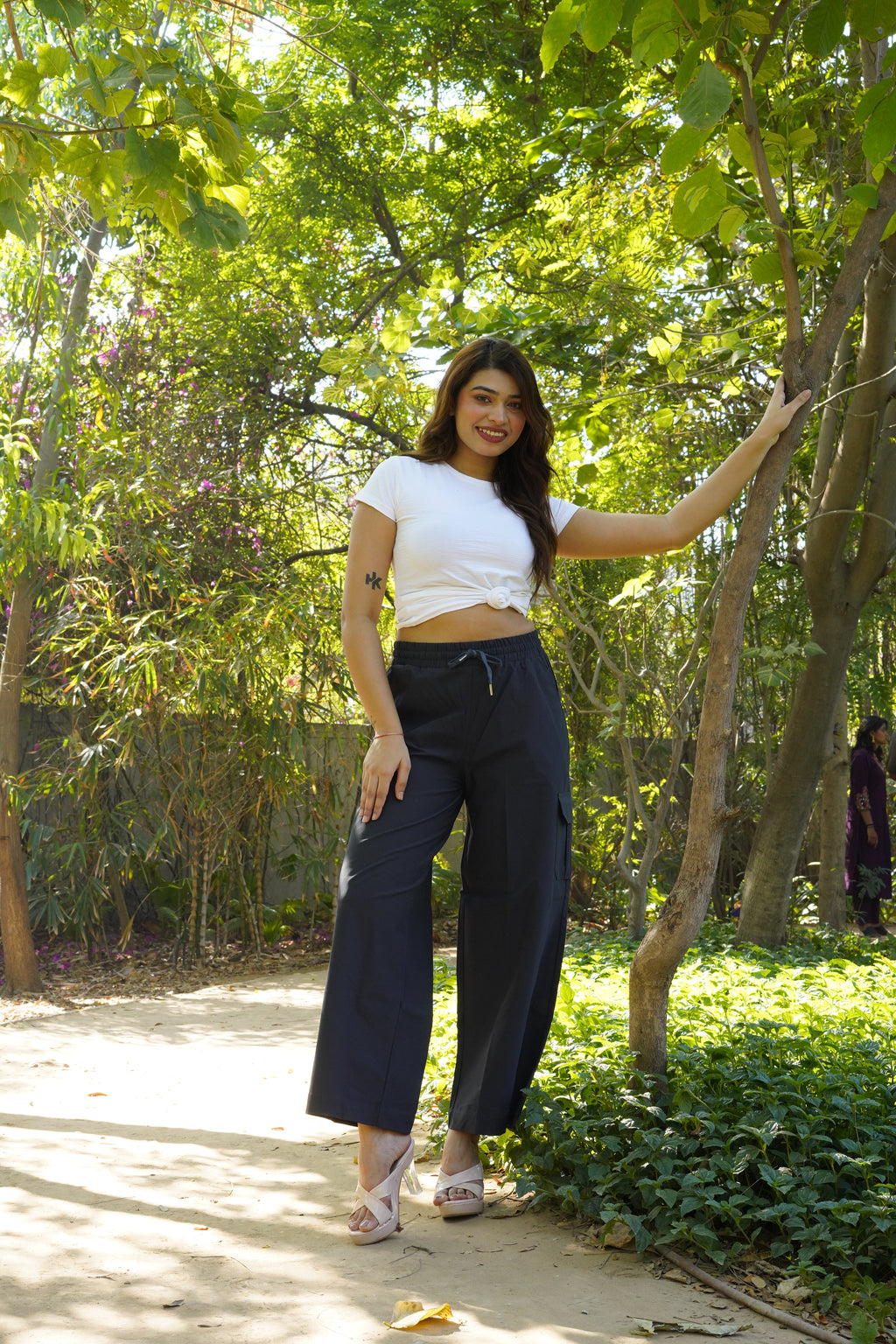 Relaxed Fit Cargo Everyday wide pants (Jet Black)