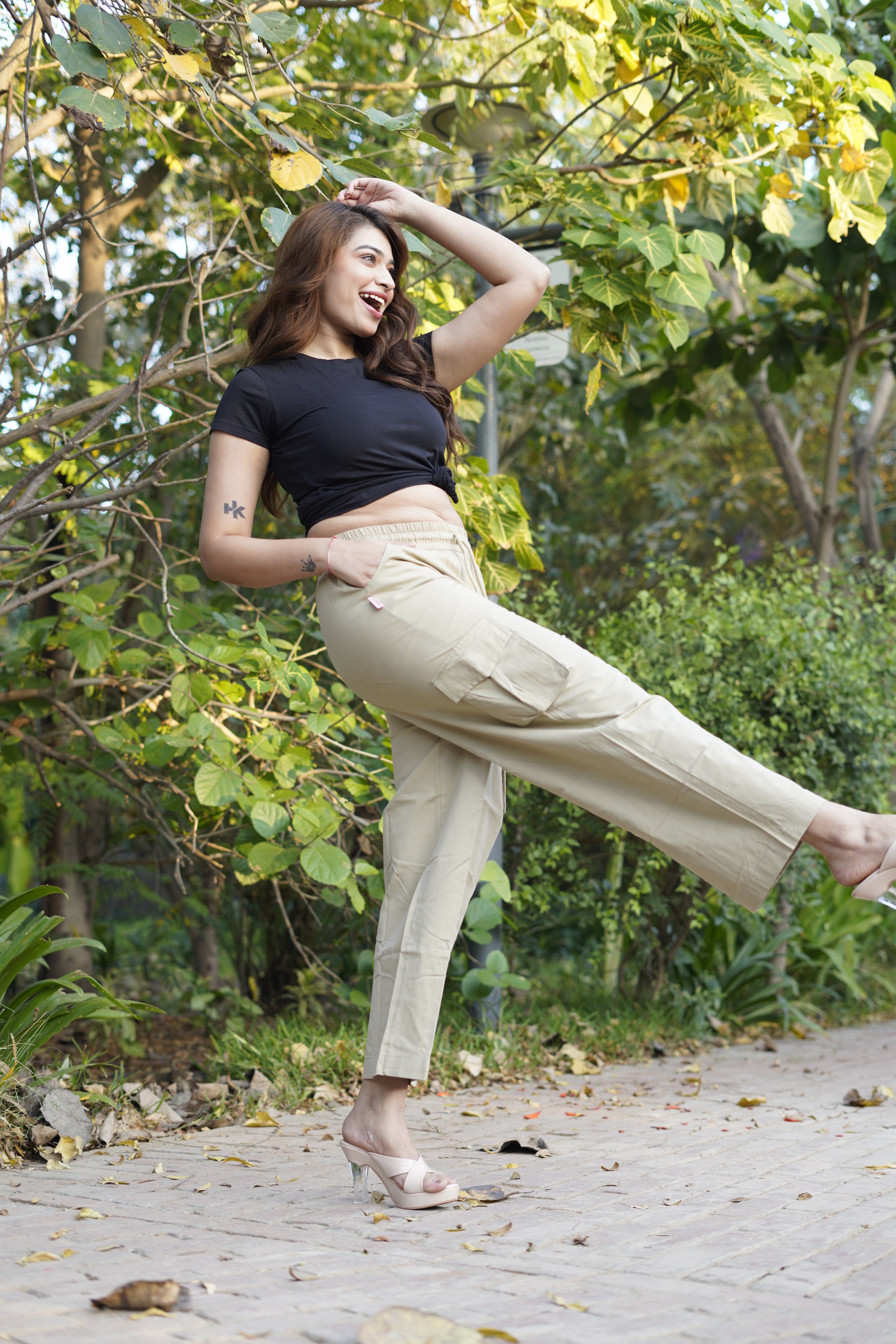 Relaxed Fit Cargo Everyday wide pants Sand Beige